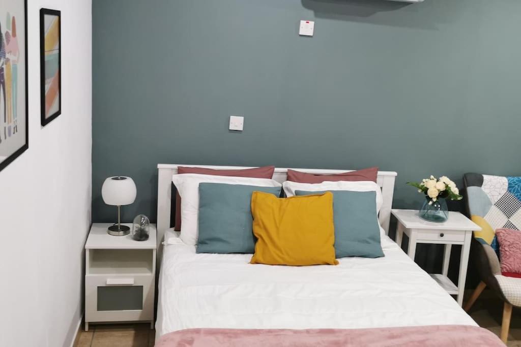 Pretty And Quiet Studio, With Wifi And Parking Limassol Exteriör bild